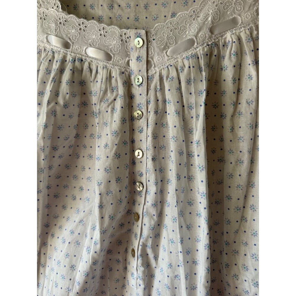Eileen West Womens Nightgown Size M White Blue Floral Eyelet Trim Pullover New - Picture 7 of 15